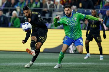 Bouanga goal puts LAFC ahead